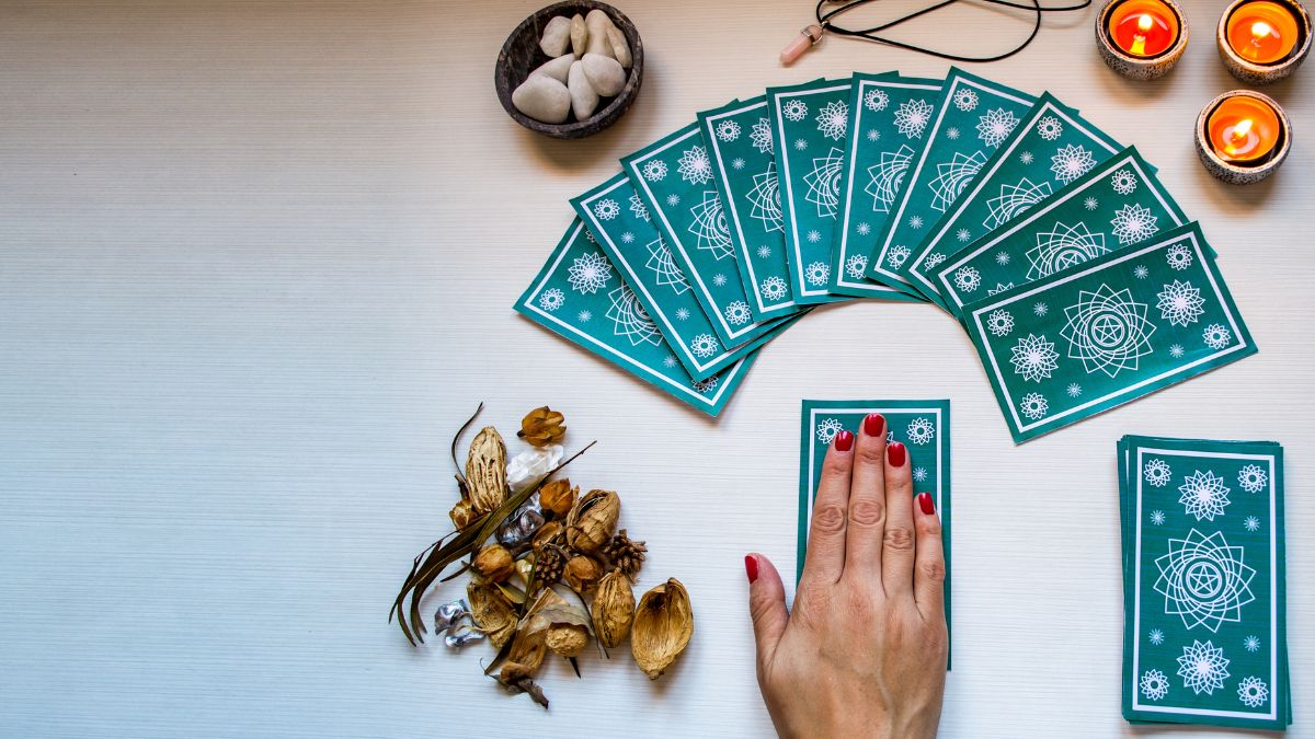 Weekly Love Tarot Predictions for March 31-April 6, 2025