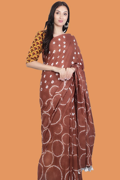 Bandhani Brown Saree With Yellow Contrast Blouse Design