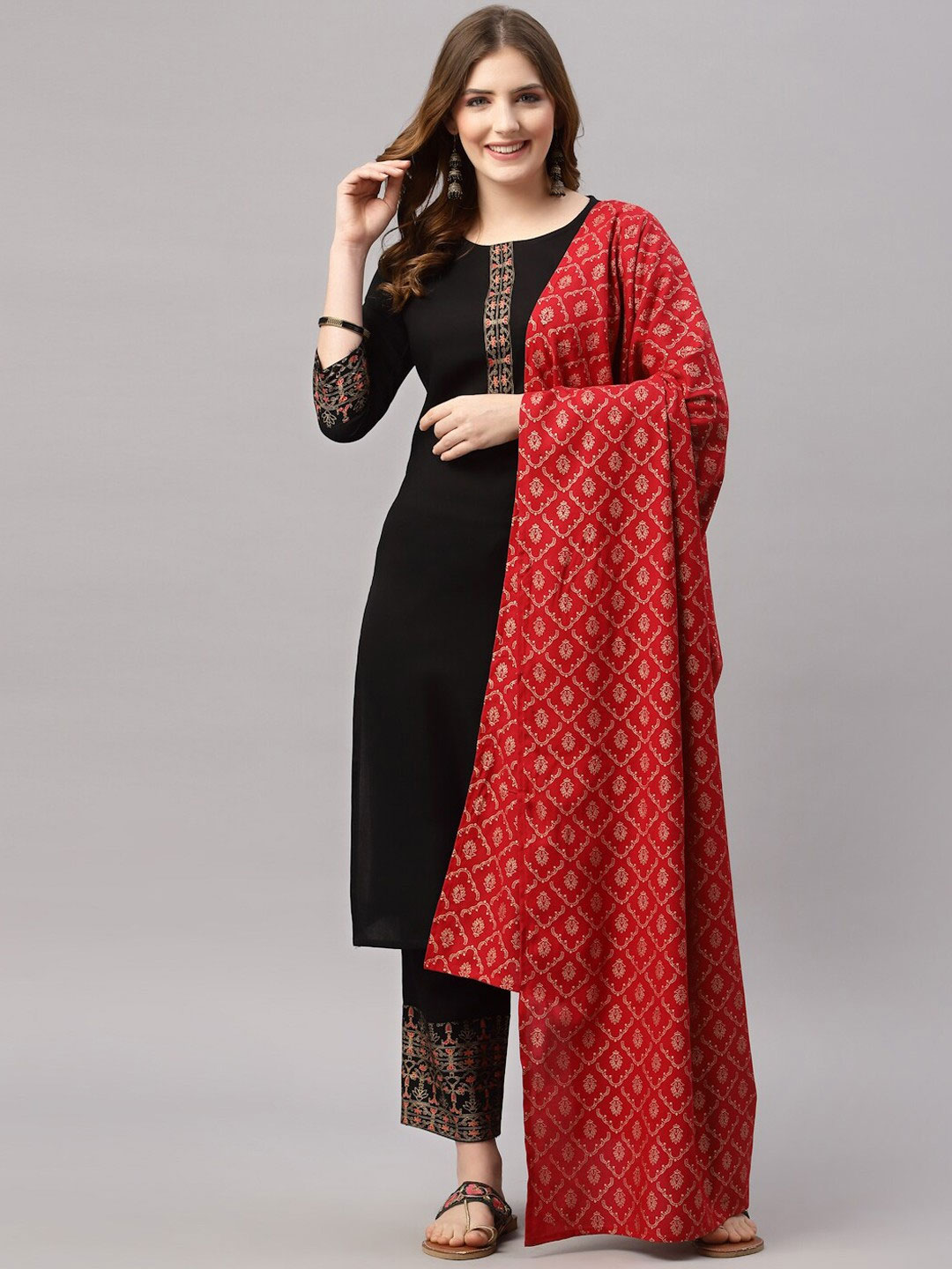 Round Neck Black Suit With Contrast Dupatta Design