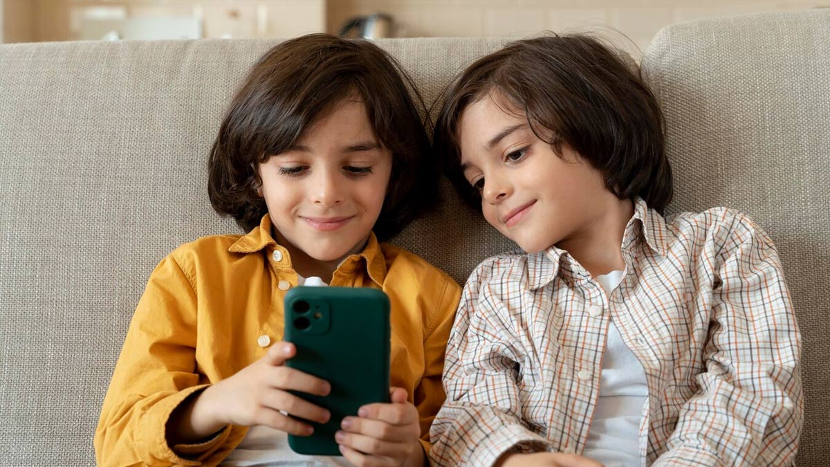 nyt strands april 22