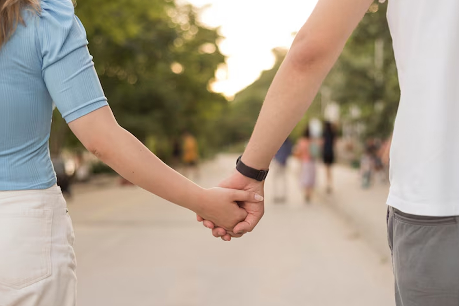 Tips To Maintain Mental And Emotional Health In Long Distance Relationships