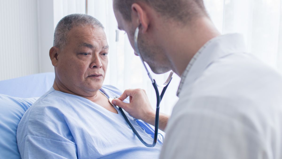 Signs to Distinguish between Acidity and Heart Blockage