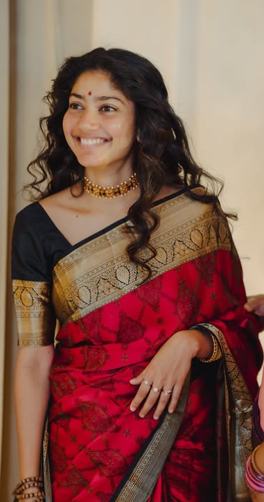 sai pallavi red silk saree