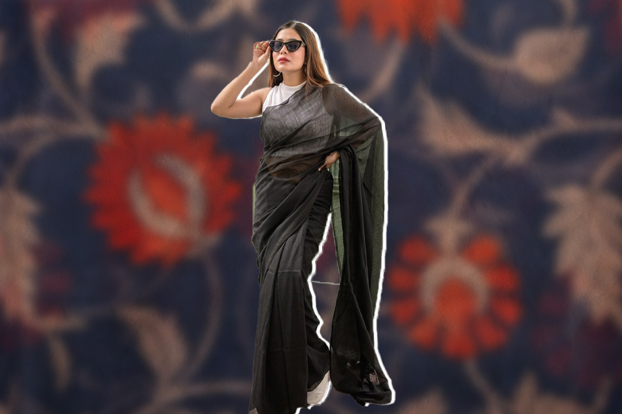 Plain Black Cotton Sarees To Pair With High Neck Blouse