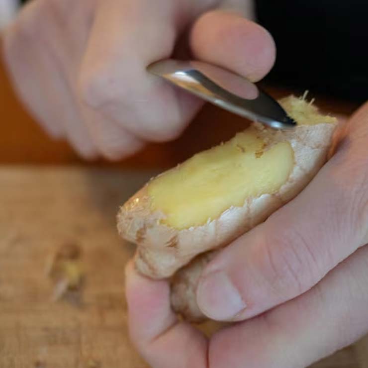 benefits of chewing raw ginger