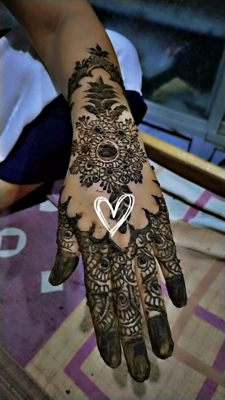 flower teej mehndi design