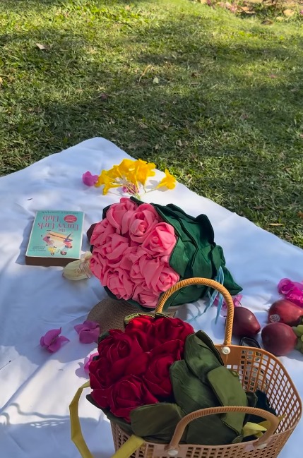 How To DIY A Bouquet Bag From Scratch