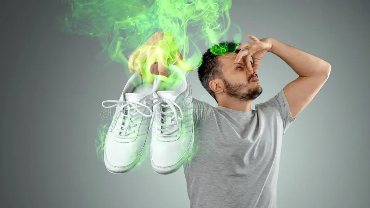 How to Keep Shoes Fungus-Free and Odourless During Rainy Season