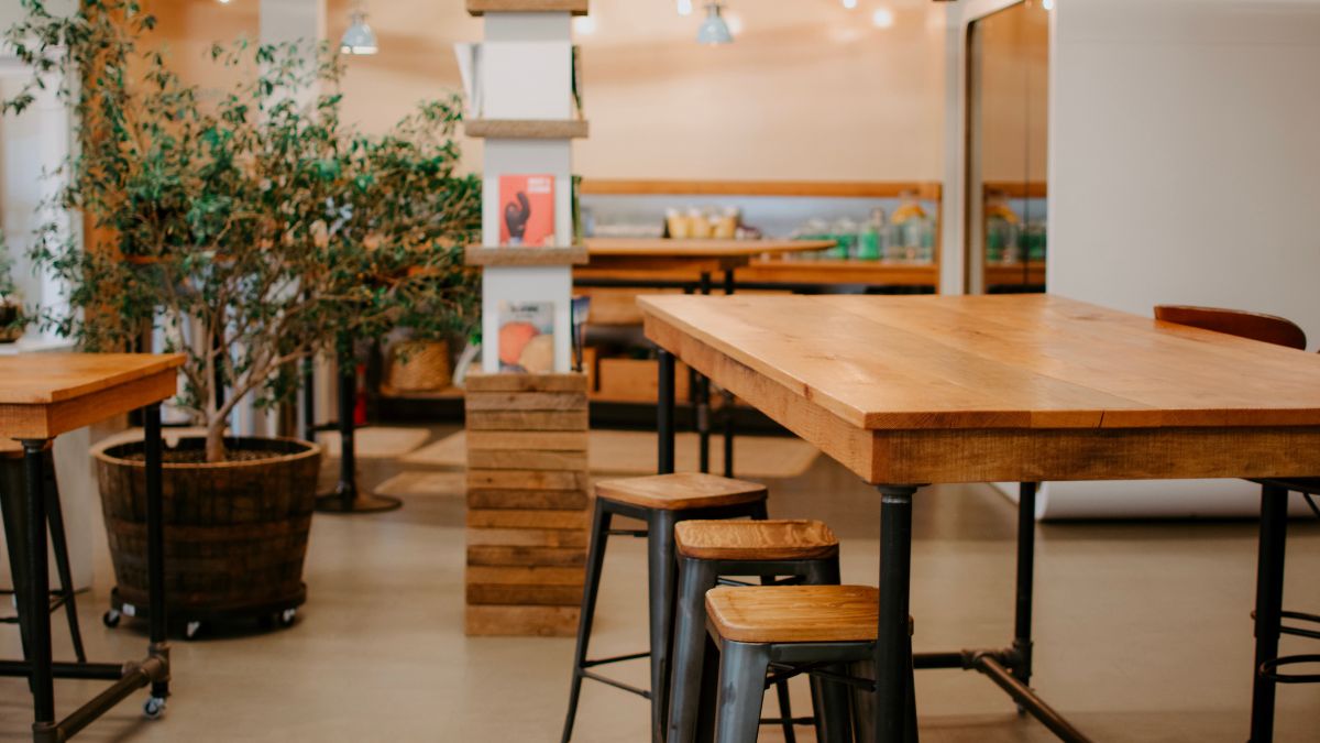 How to Remove Scratches From Wooden Furniture