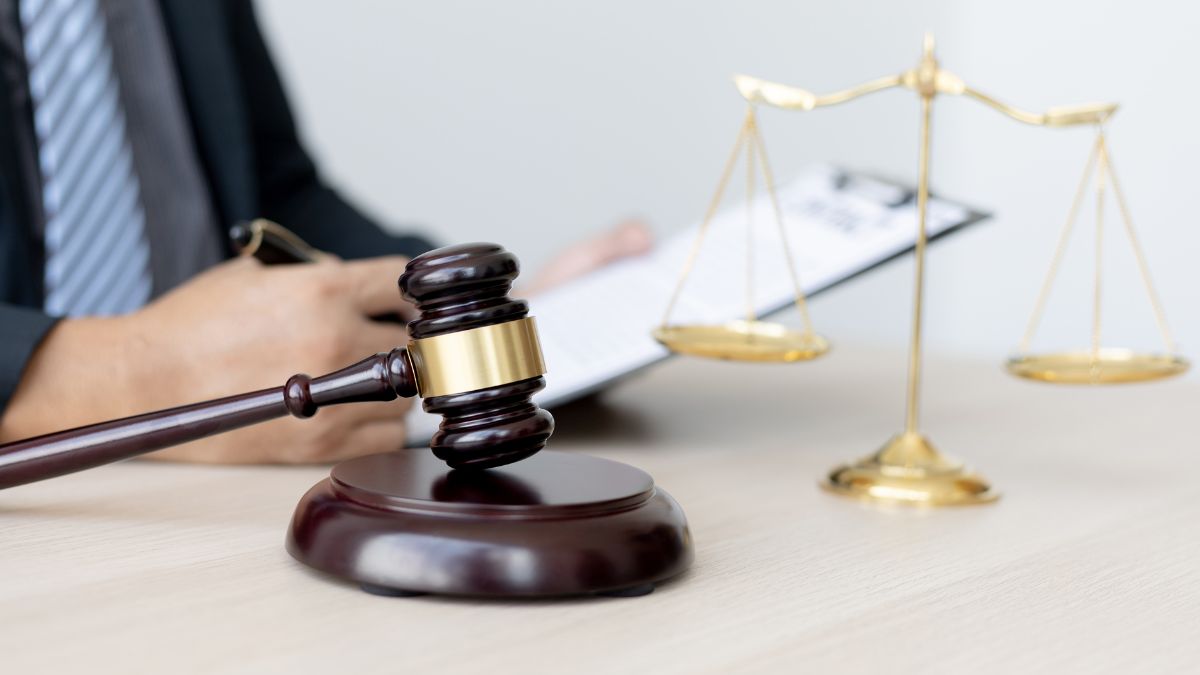 Domestic Violence Laws and Divorce Grounds If Your Husband Is Abusive