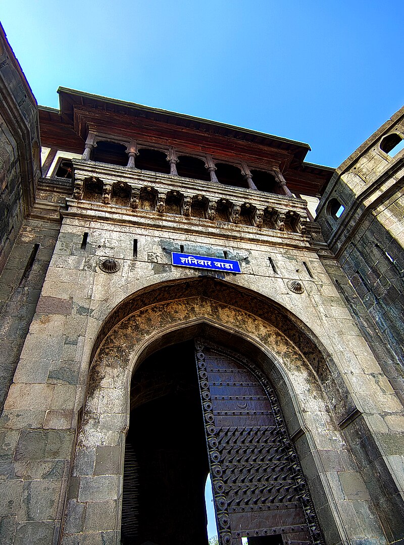 Shaniwar_Wada_Main_Entrance