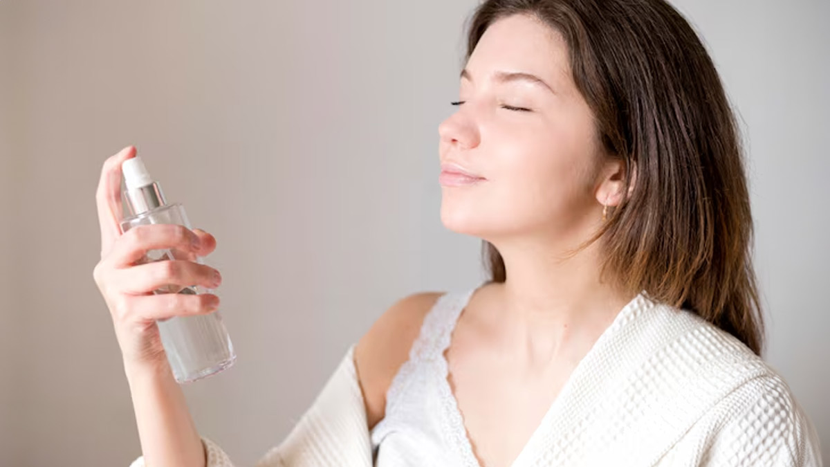 Top 7 Face Mists To Rejuvenate Dry, Dull Skin