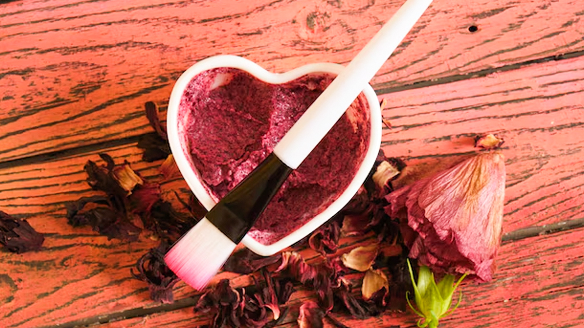 DIY Rose Petal Face Mask For Glowing Skin This Wedding Season