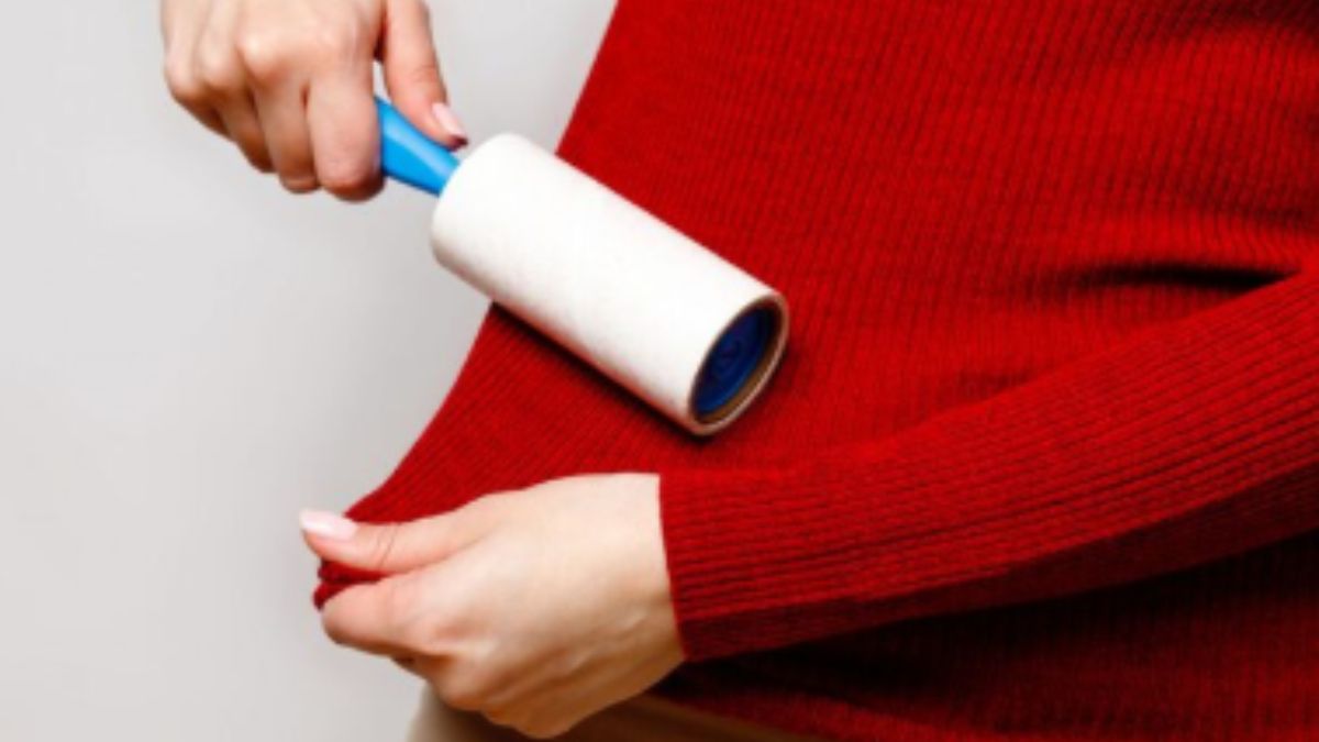 5 Hacks To Remove Lint From Sweaters This Winter