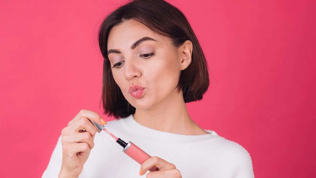 Top 7 Lip Glosses For Shine And Plump Lips