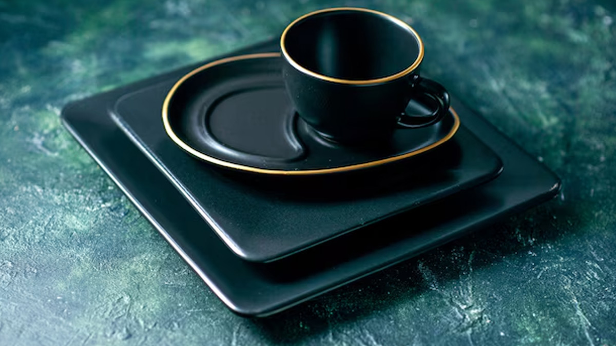 5 Gold-Trimmed Cup Designs To Elevate Your Luxury Dining Experience