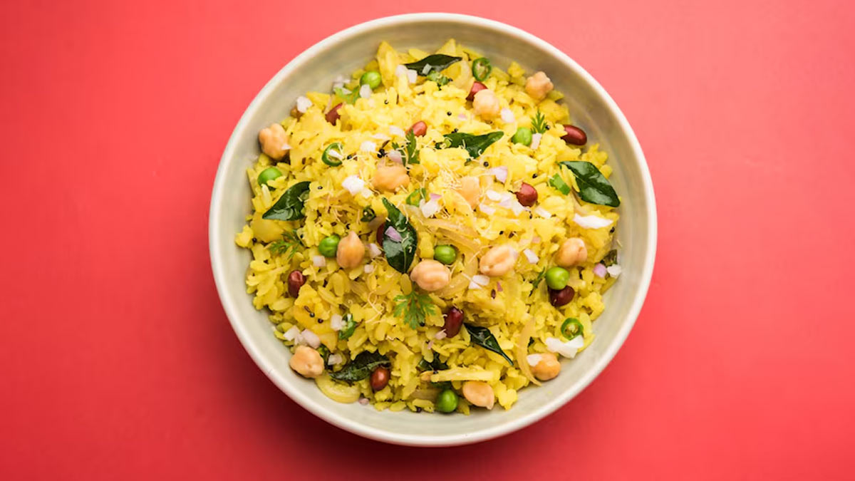 10 Indian Breakfasts Packed with Protein and Under 300 Calories