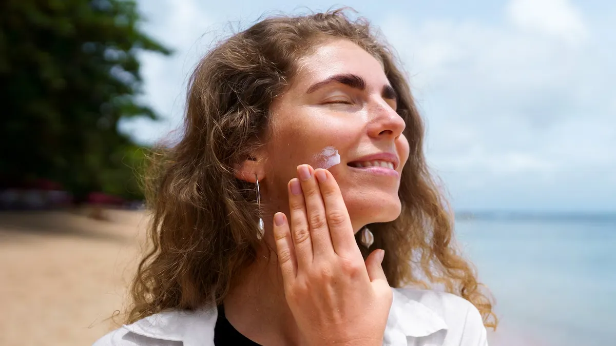 Top 7 Non-Greasy Sunscreens Perfect For Your Winter Skincare Routine