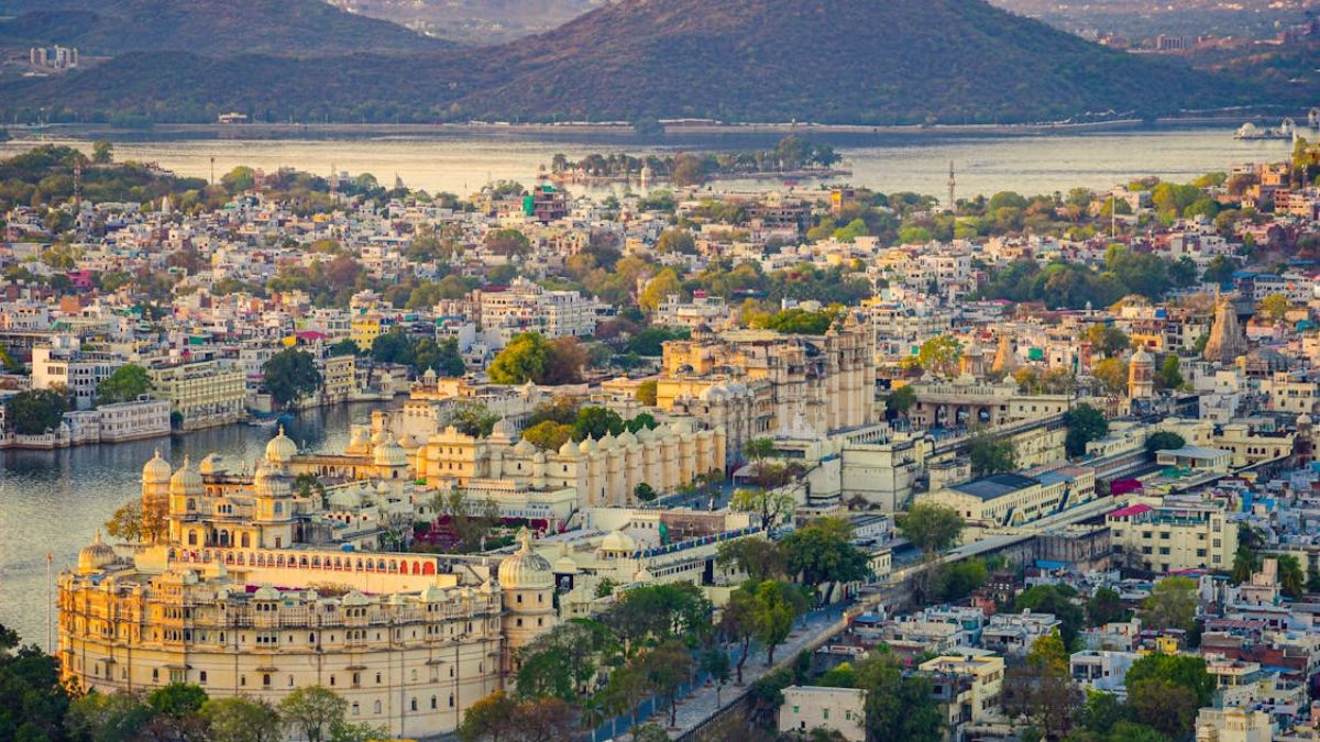 Why Is Udaipur Called The City Of Lakes?