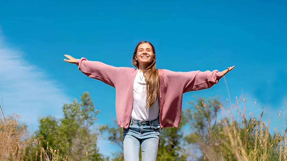 Lucky Colours For December-Born Women: Expert Reveals Your Power Shades