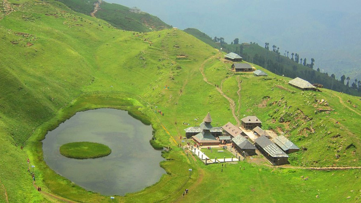 Prashar-Lake,-Himachal-Pradesh Prashar-Lake,-Himachal-Pradesh