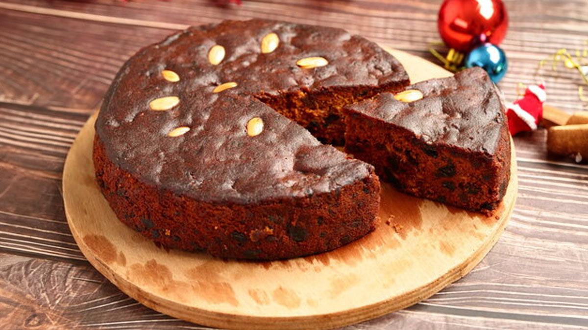 How To Store Plum Cake For Weeks Without Losing Freshness