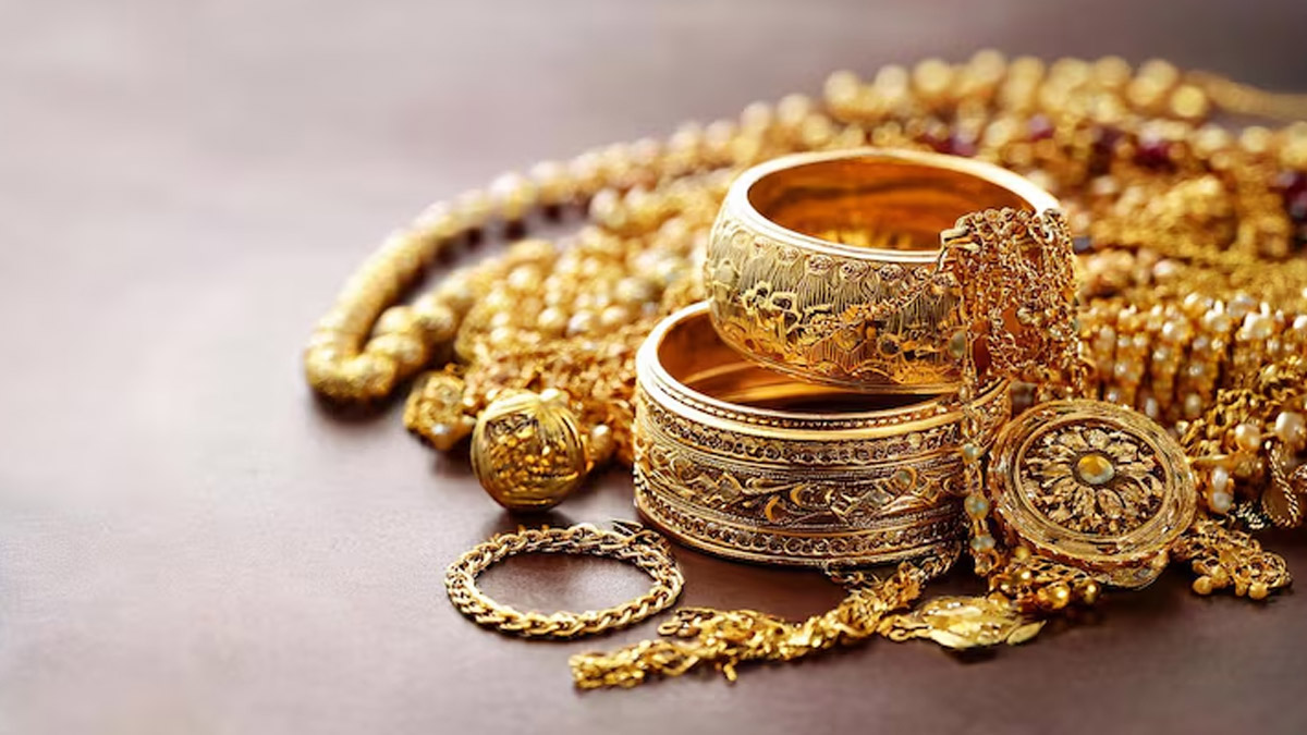 Gold Investment Tips for Women: How to Buy, Hold and Allocate Smartly