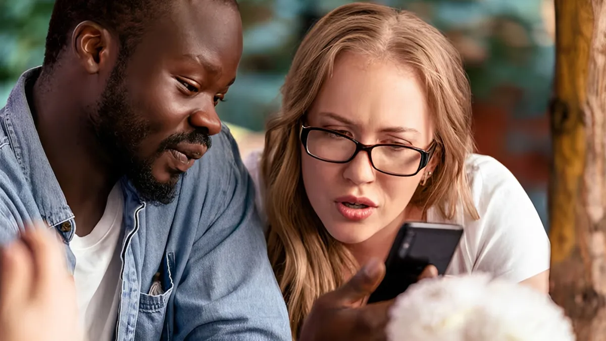 7 Signs Someone Is Secretly Jealous Of You