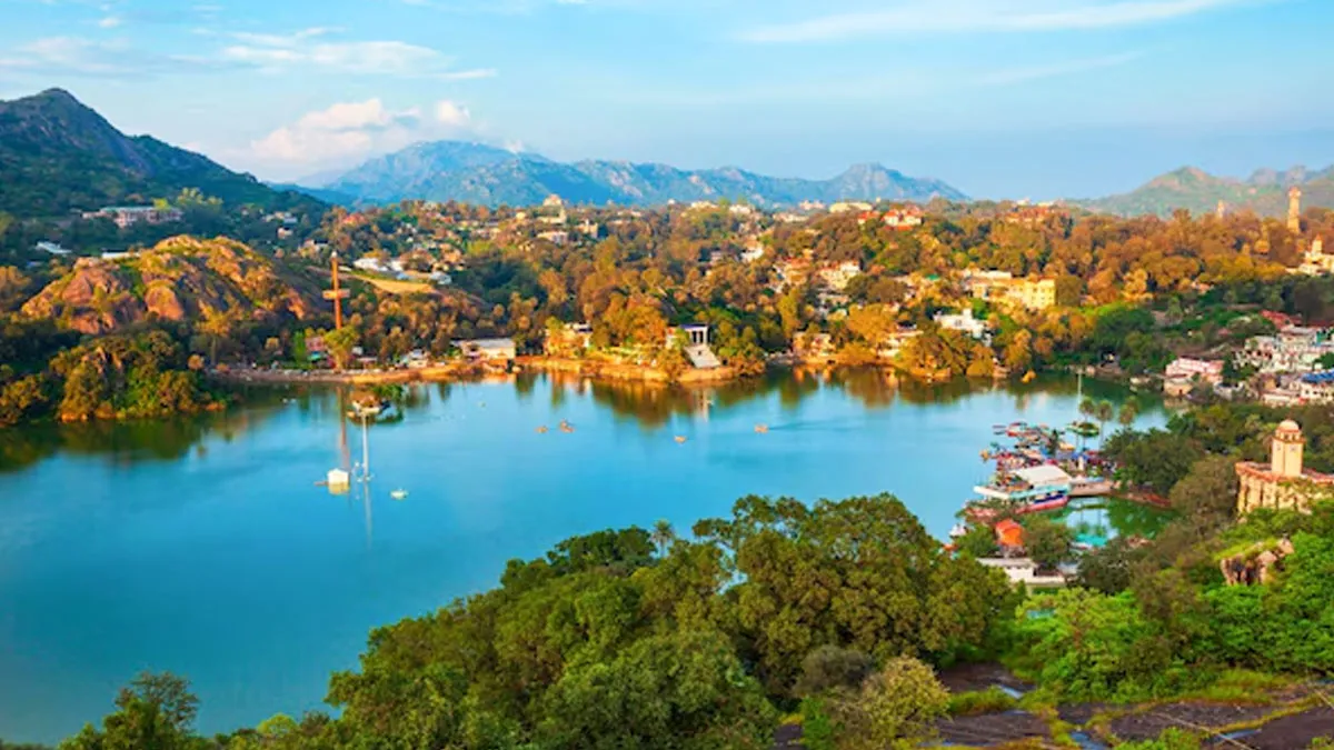 Why Is Mount Abu Perfect For A Summer Vacation?