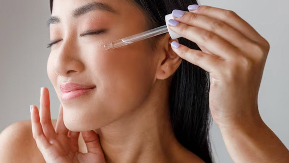 Soothing Serum At Night To Repair Sun Damage