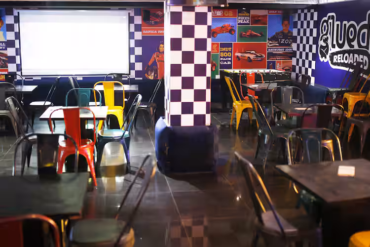 Glued Reloaded (Sector 41, Noida)