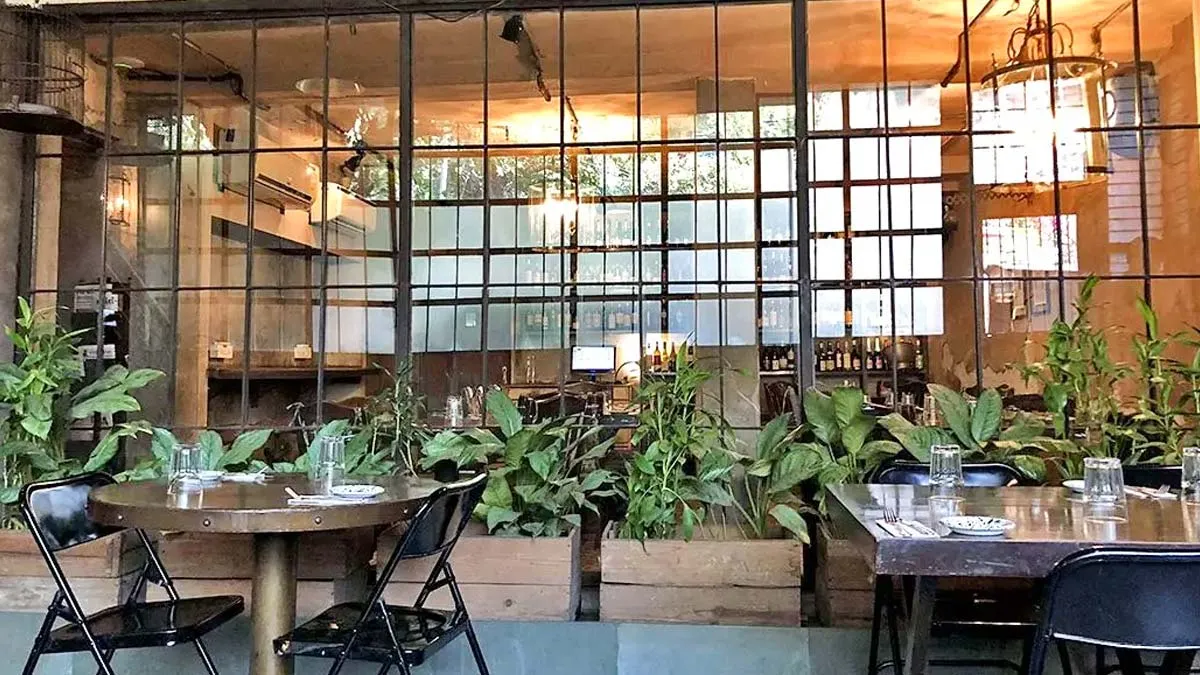 Check Out These 4 Symmetrical Pastel Cafes in India