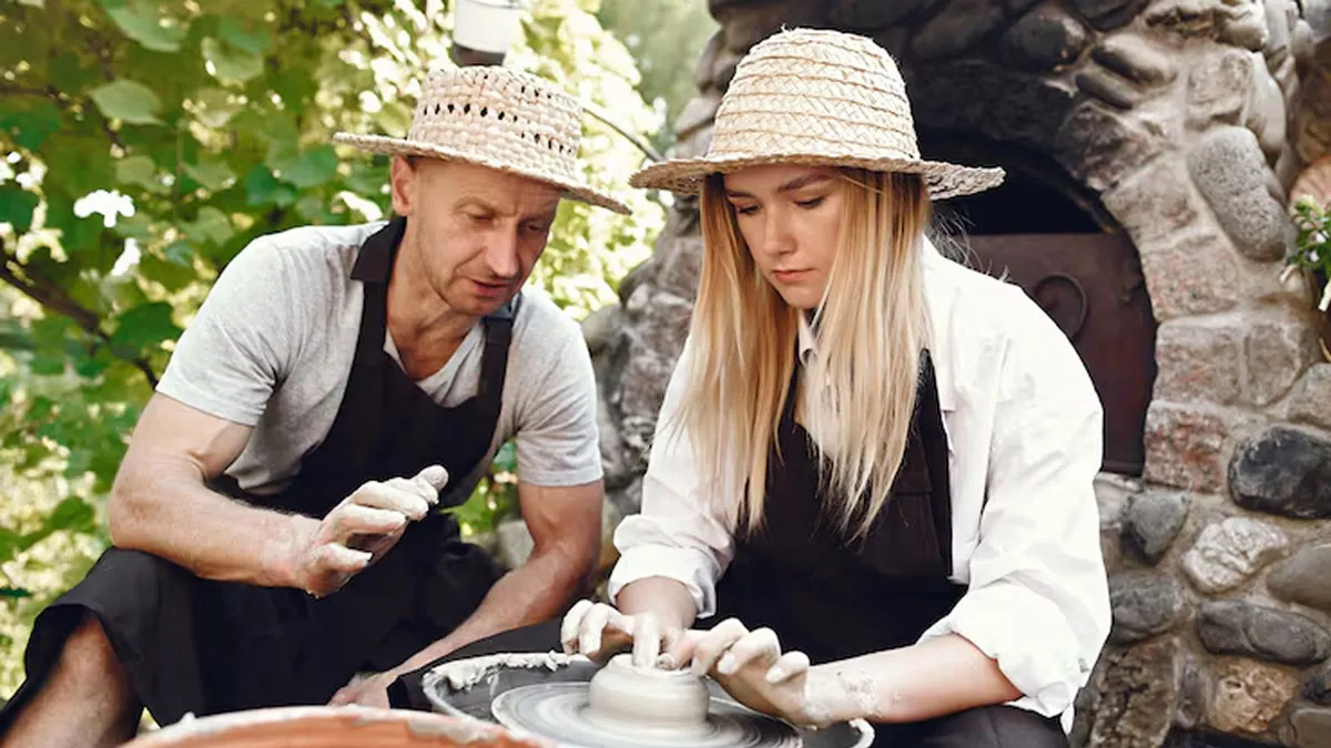7 Creative Micro-Experiences To Impress Your Girlfriend