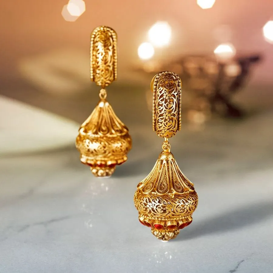 gold earings