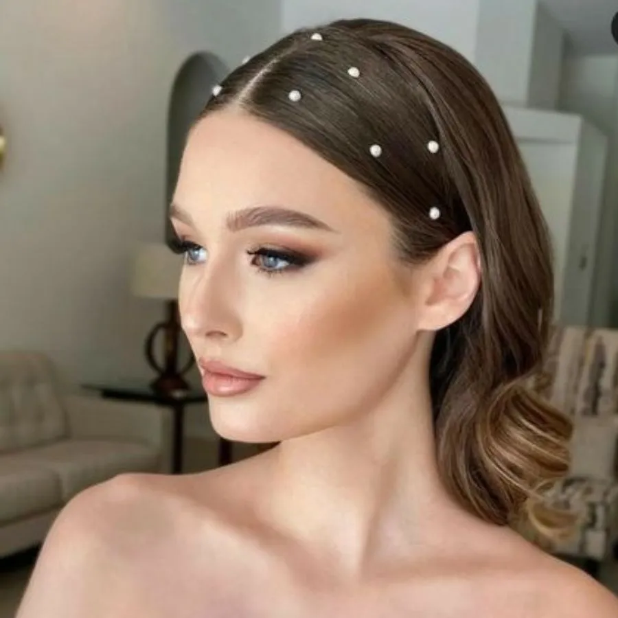 sleek side part