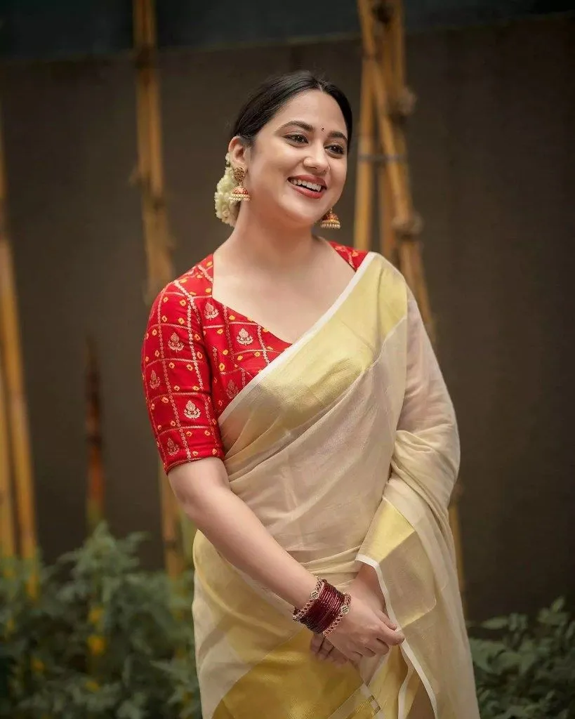 Miya george onam look