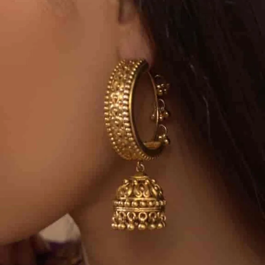 _hoop earrings