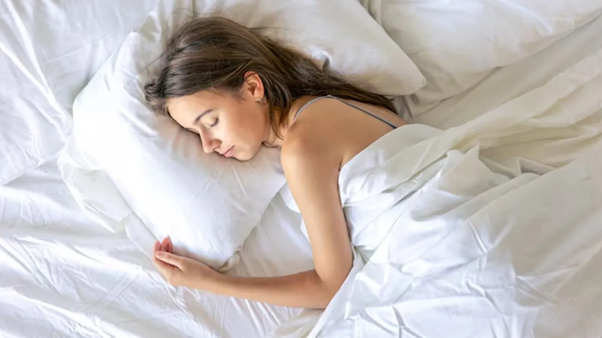 Why Do You Feel Like You’re Falling In Your Sleep? Causes And Prevention Tips For Hypnic Jerks