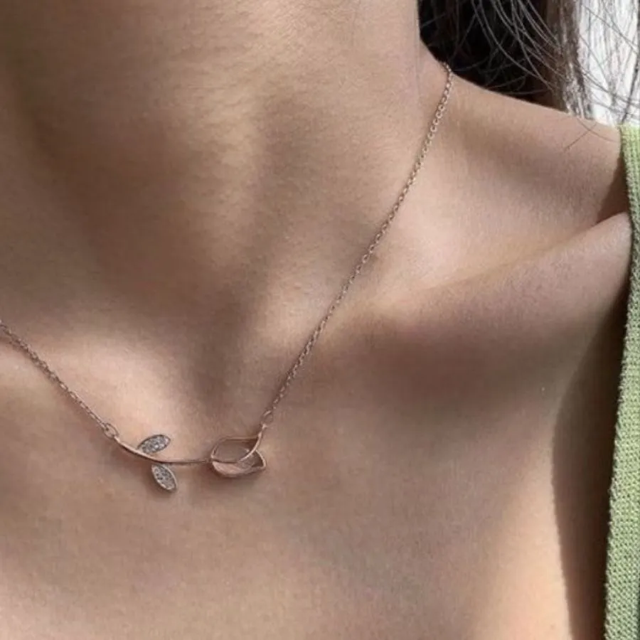 rose pendant