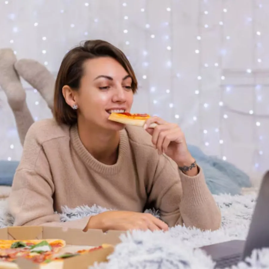 eating on bed