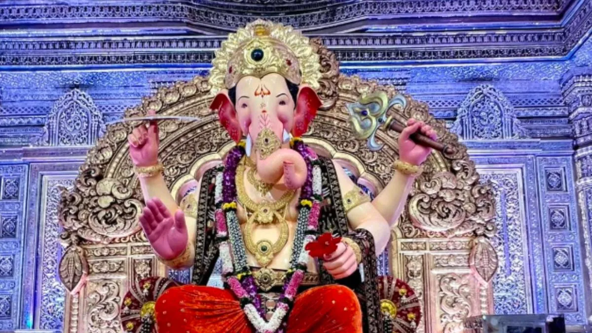 old Ganpati Pandals In Mumbai