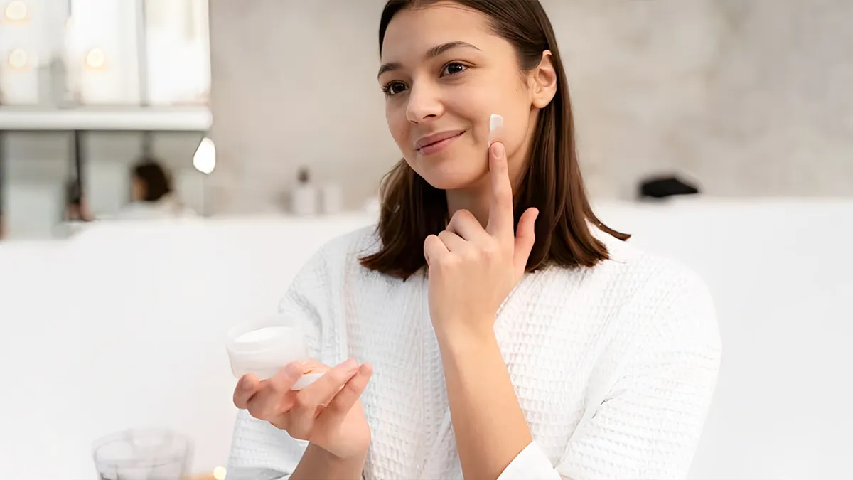 Top 7+ Korean Sunscreens For Glowing Skin To Add To Your Daily Routine In 2026