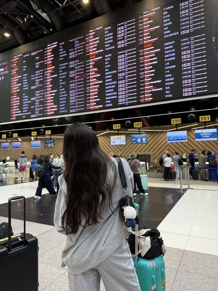 women traveller women traveller