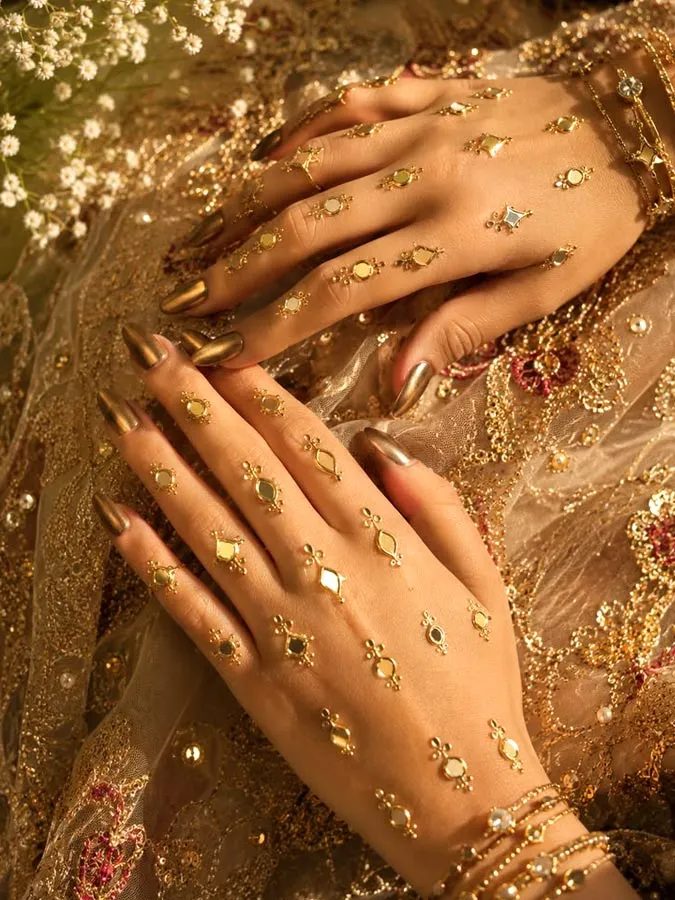4 (15)
