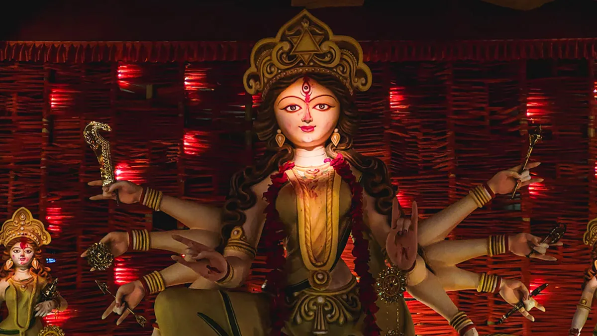 Durga Puja 2026 In CR Park: How To Reach, Best Pandals, Markets, Metro Guide And More