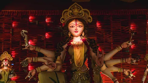 Durga Puja 2026 In CR Park: How To Reach, Best Pandals, Markets, Metro Guide And More
