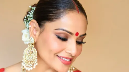 Durga Puja eye makeup