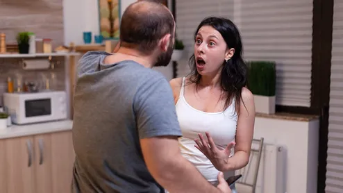 5 things couples should never Google