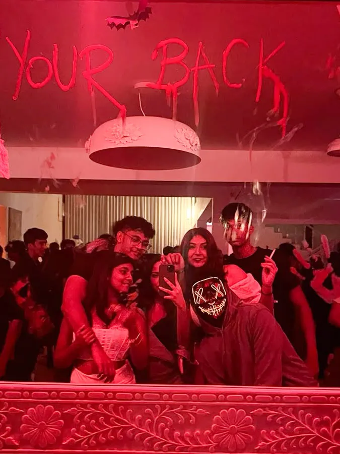 3 (58)