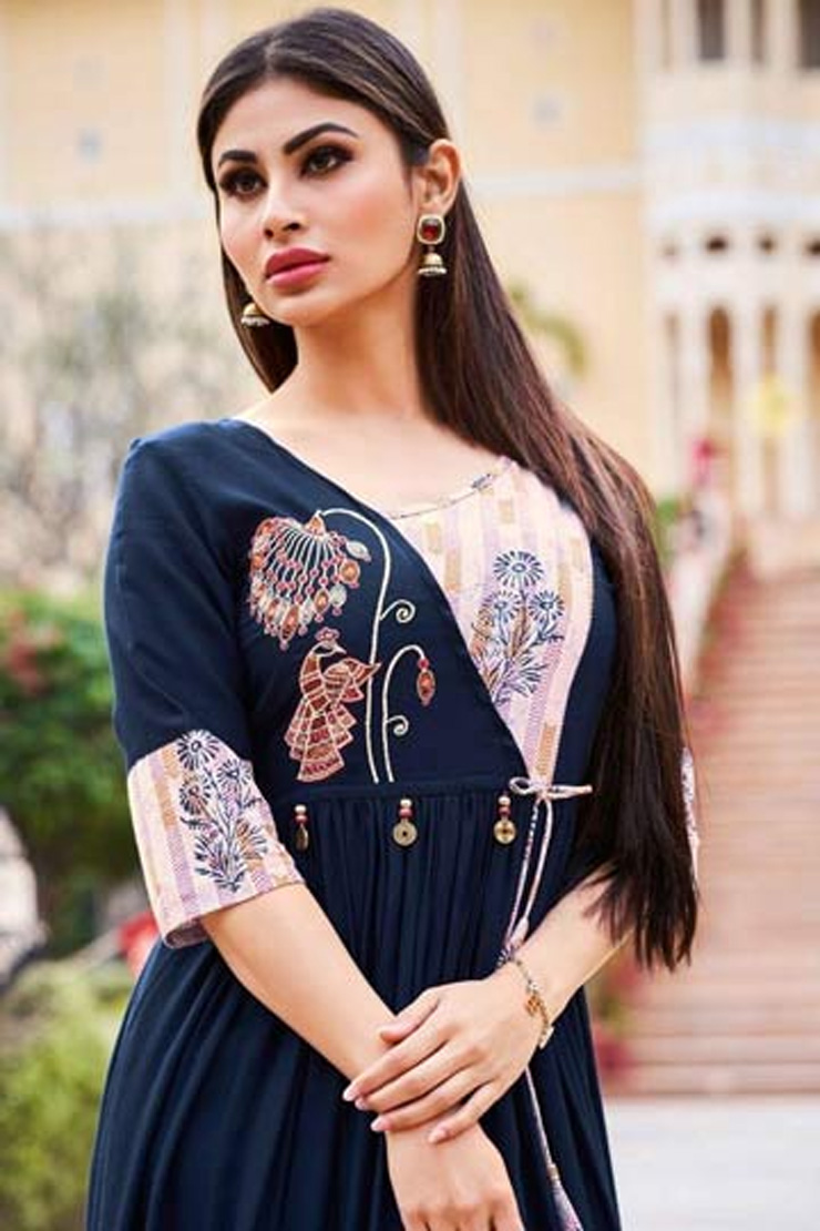 Full Sleeves Kurti Designs in Hindi